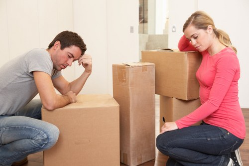Residential packing and unpacking help for families moving in Cowley